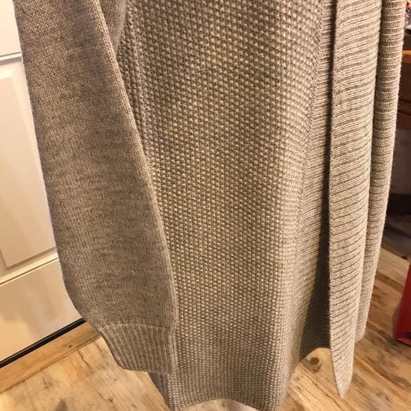 Lovely Soft and Warm Alpaca Cardigan Sweater - Picture 4 of 6